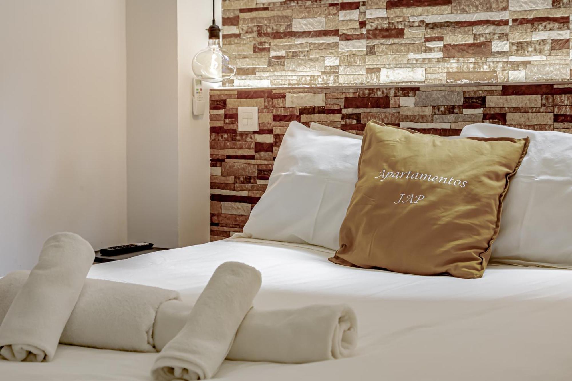 Apartamentos Santiago Cordero Madrid Buitenkant foto